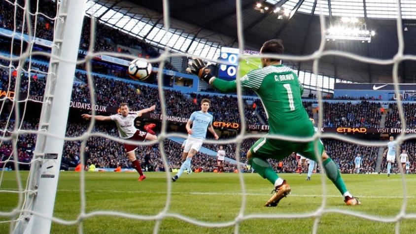 Claudio Bravo vuelve a jugar en goleada del City sobre Burnley por la FA Cup