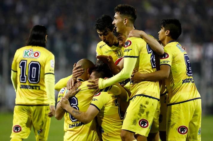 Técnico de la "U" de Concepción busca amistosos en Argentina para preparar la Libertadores