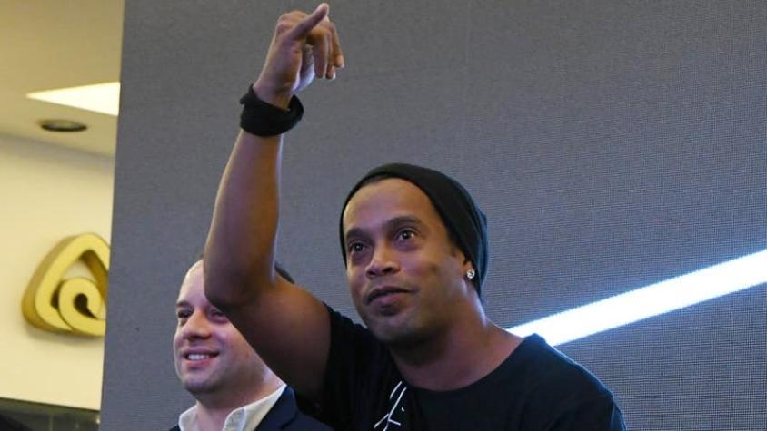 “Gracias vieja”: Ronaldinho se despide del fútbol con emocionante carta