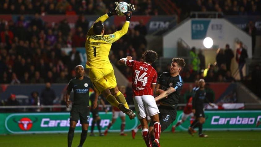 Claudio Bravo avanza junto al Manchester City a la final de Copa de la Liga