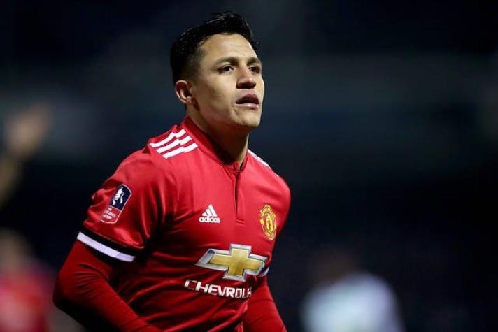 Alexis espera su debut por la Premier League con Manchester United
