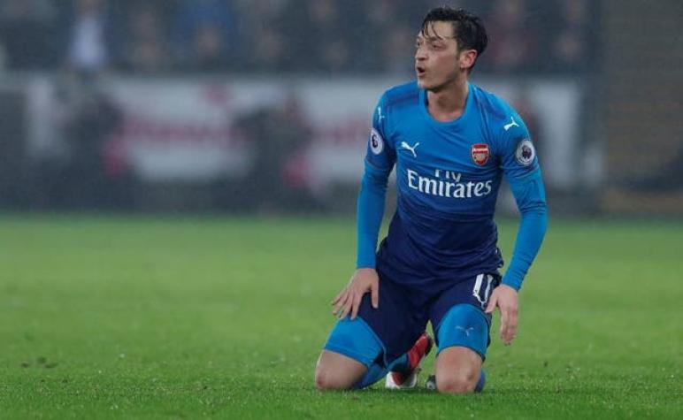 Mesut Özil amplía su contrato con Arsenal FC hasta 2021