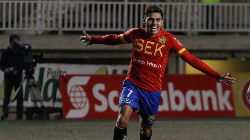 César Pinares supera exámenes médicos y se aproxima a Colo Colo