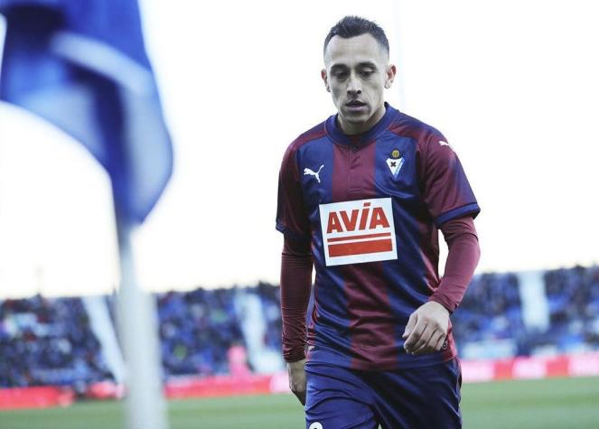 DT de Eibar: “Me extraña que Orellana esté acá y no en esos equipos que quieren estar más arriba”