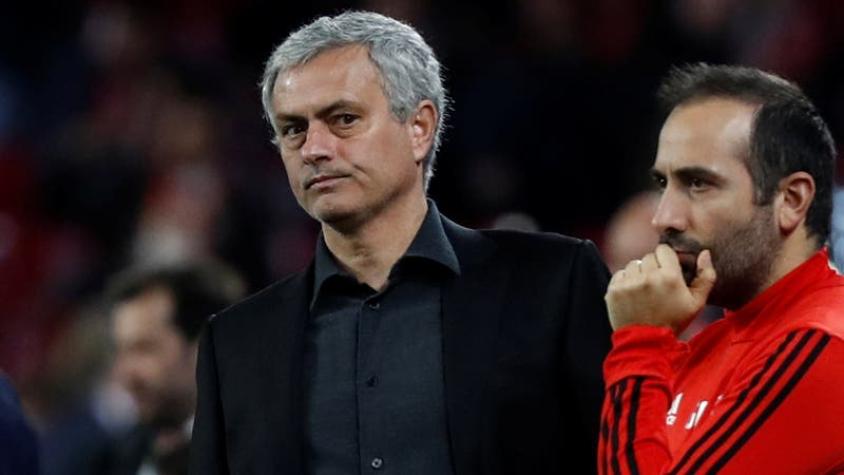 Mourinho hace airada defensa de Alexis: “Parece que quieren inventar un nuevo deporte”