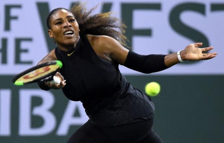 Serena Williams vuelve al circuito con debut triunfal en Indian Wells