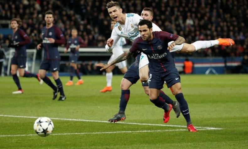 Dani Alves atribuye eliminación del PSG en Champions a falta de conexión en el equipo