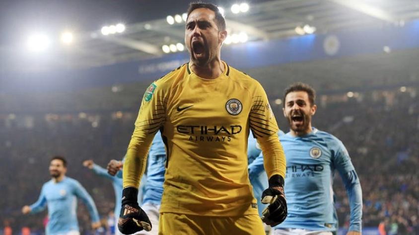 Bravo se suma a felicitaciones al "colega" Casillas por su histórica marca