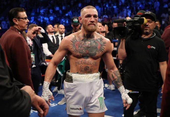 [VIDEO] Conor Mcgregor destruye todo a su paso y la policía de Nueva York realiza orden de detención