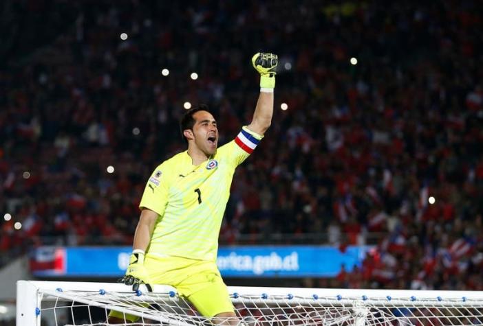 [FOTOS] Claudio Bravo cumple 35: Así ha cambiado el arquero con los años