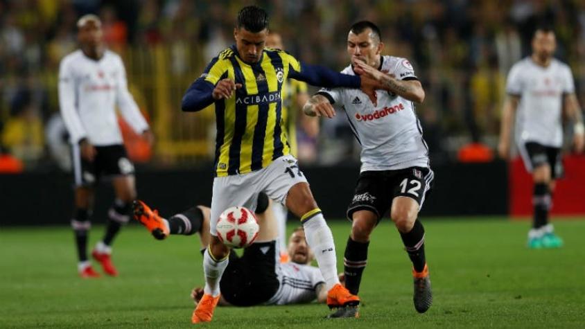 [VIDEOS] Técnico de Gary Medel es agredido en clásico ante Fernerbahce de Isla