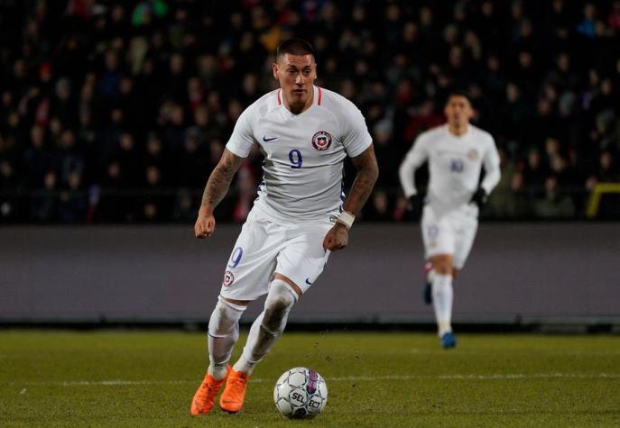 [FOTO] De Puma a Águila: Nicolás Castillo ya luce los colores de Benfica
