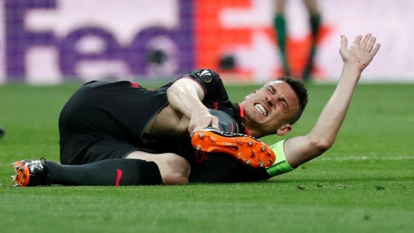 [VIDEO] La dolorosa lesión que podría dejar sin Mundial al capitán del Arsenal