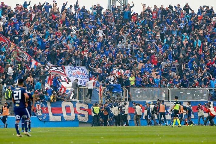 [VIDEO] Repudio total contra hincha de la U que se burló de Raimundo Tupper en clásico universitario