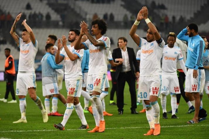 [VIDEO] El insólito saque inicial al “estilo rugby” del Olympique de Marsella