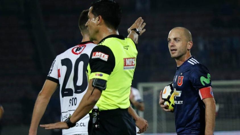 [VIDEO] Lapidarios informes revelan fuertes insultos de la U y Everton contra los árbitros