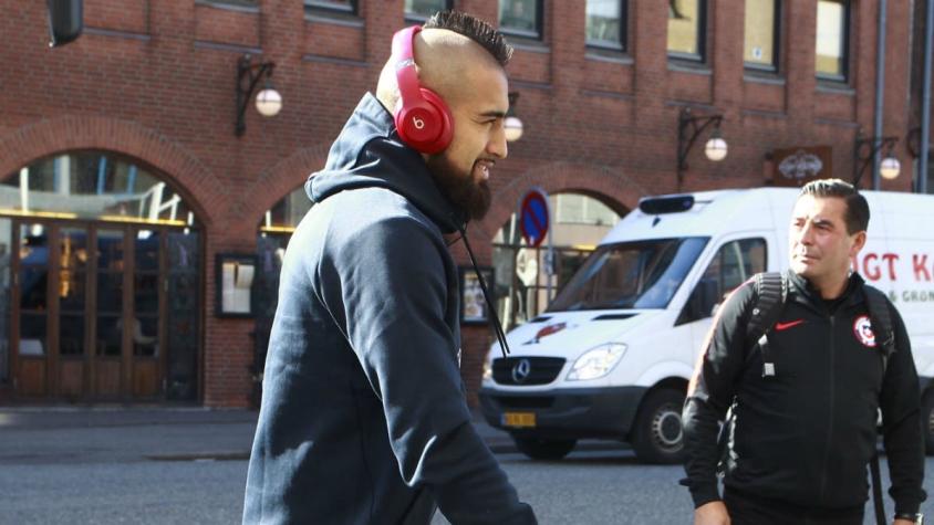 [FOTO] Vidal comparte con reggaetonero Farruko durante sus vacaciones