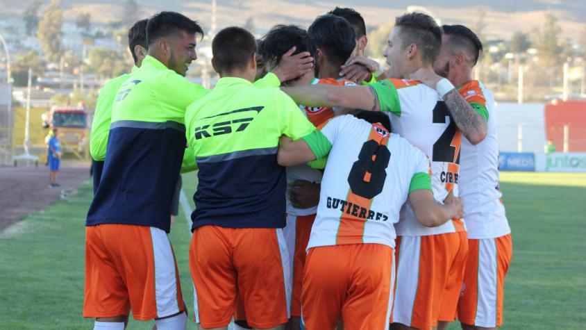 Cobresal renace para vencer en penales a Everton y avanzar en la Copa Chile