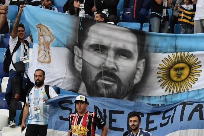 [FOTO] "Nigeria, por favor, gana por Messi": La foto del hincha que da la vuelta al mundo