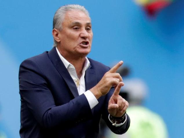 Técnico de Brasil se lesionó durante eufórica celebración en triunfo ante Costa Rica