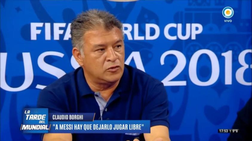 [VIDEO] Claudio Borghi y su error en pantalla al criticar de Sampaoli