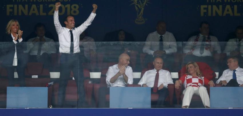 Las reacciones en Twitter por el desatado festejo de Emmanuel Macron en la final de Rusia 2018