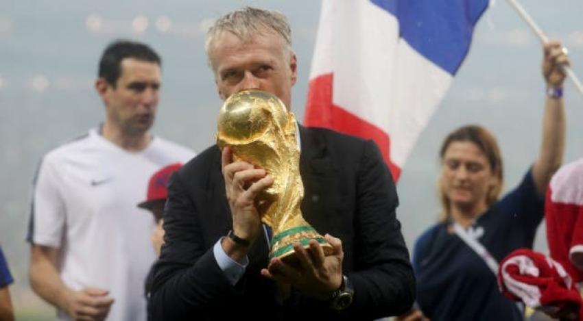 [VIDEO] "Bienvenido al club": Las palabras de Franz Beckenbauer a Didier Deschamps