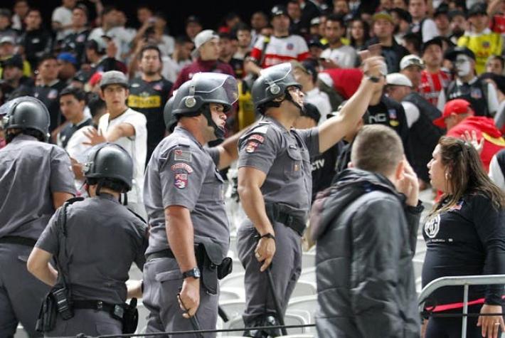 [VIDEO] Conmebol abre expediente disciplinario contra Colo Colo por comportamiento de hinchas