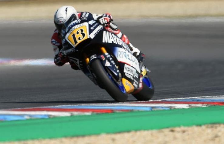 [VIDEO] Quiso pasarse de listo accionando freno de su rival en Moto2 pero acabó con su carrera