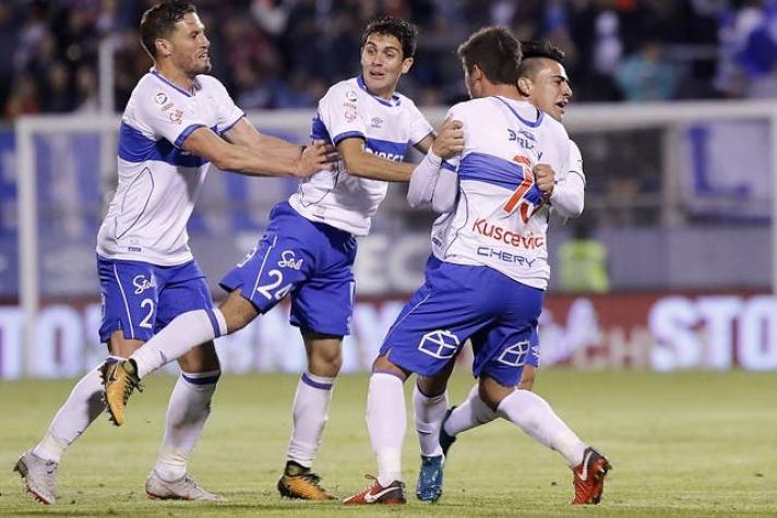 Universidad Católica vence a San Luis en San Carlos de Apoquindo y sigue en la cima