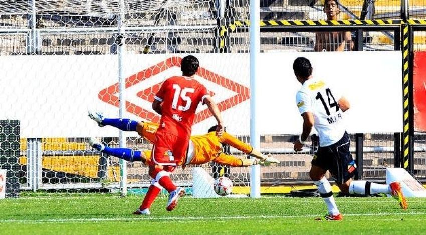 Clásico en el fútbol chileno: Colo-Colo busca la redención y la UC conservar el liderato