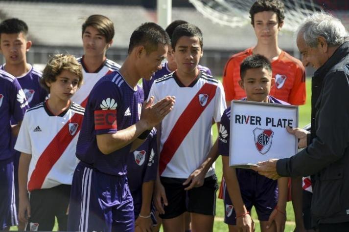 [FOTOS] River Plate recibe en el Monumental a los niños rescatados en Tailandia