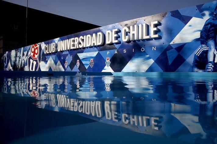 [FOTO] La ingeniosa forma de la U para destacar a dos de sus ídolos