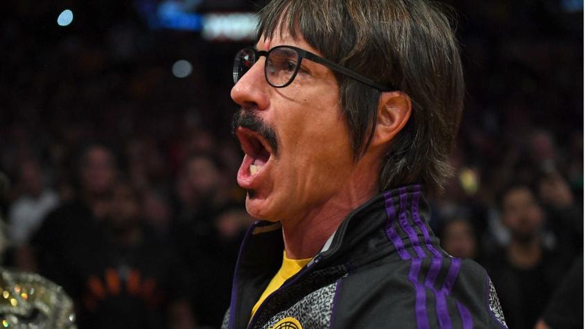 [VIDEO] Vocalista de los Red Hot Chilli Peppers fue expulsado de un partido de la NBA