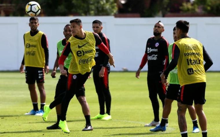 [VIDEO] La alineación que trabaja Reinaldo Rueda en La Roja con "sorpresa" de titular