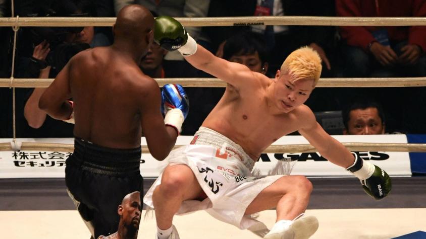 [FOTOS] Floyd Mayweather le dio una paliza al campeón invicto de kickboxing