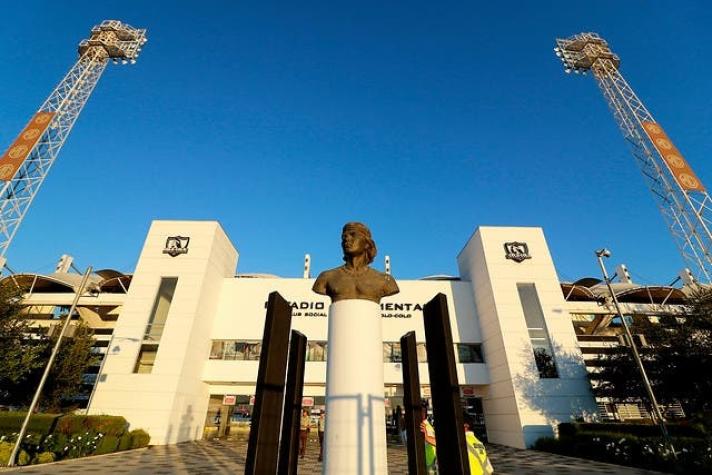 Colo Colo inicia enrolamiento biométrico de hinchas: Quiénes y cuándo deben hacer el trámite