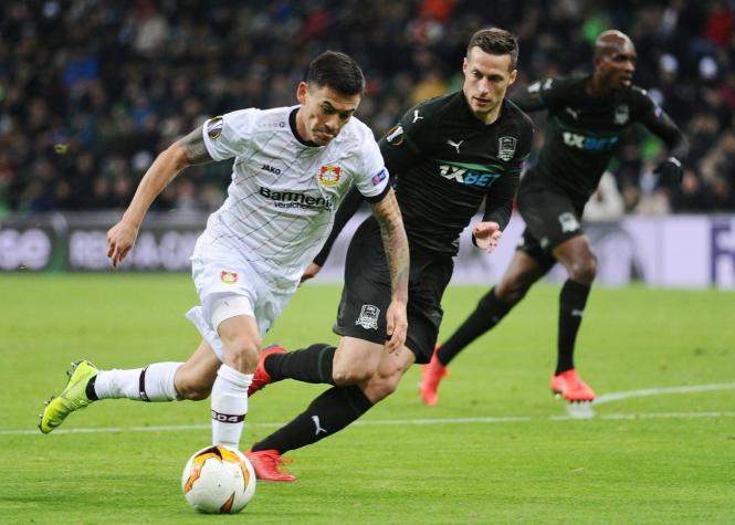 [VIDEO] El golazo de Charles Aránguiz que no evitó la eliminación del Bayer Leverkusen