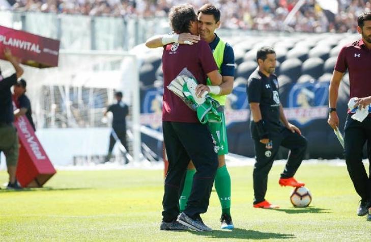 [FOTOS] El cariñoso saludo de Mario Salas a sus ex dirigidos en Universidad Católica