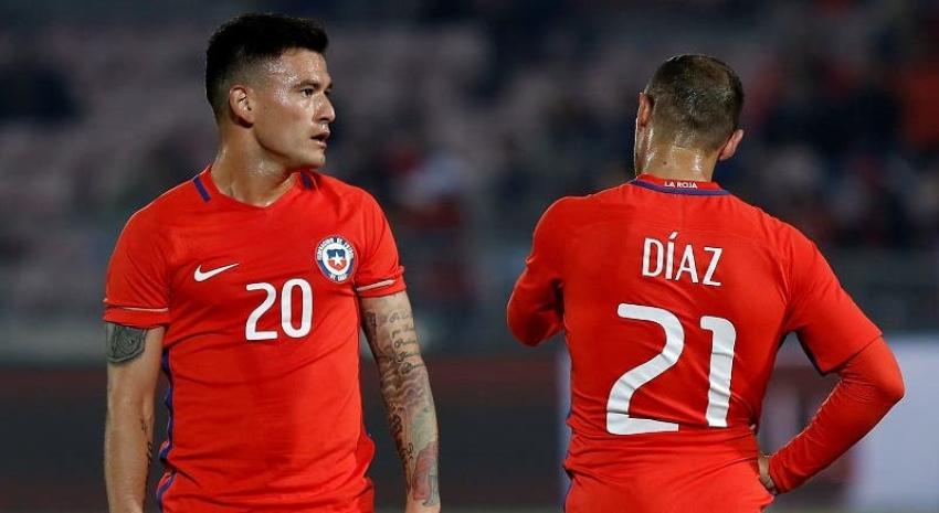 La "arenga" que Aránguiz envió a Díaz, Mena y Arias a horas de trascendental partido de Racing