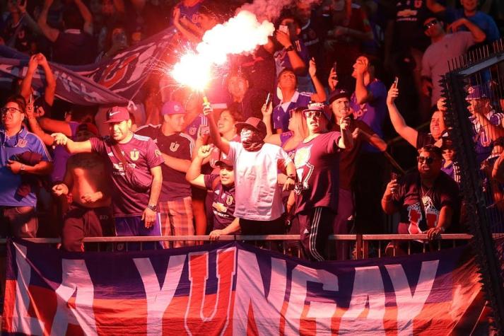 La "U" arriesga sanción a por ingreso de bengalas y fuegos artificiales por parte de hinchas