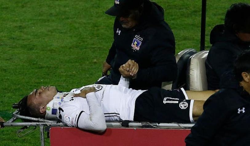 Gabriel Suazo fue retirado en ambulancia del Monumental tras recibir fuerte patada en la cabeza
