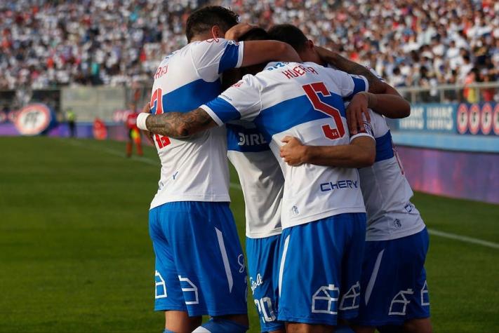 Universidad Católica se impone ante el "Campanil" y sigue afianzándose en la cima del campeonato