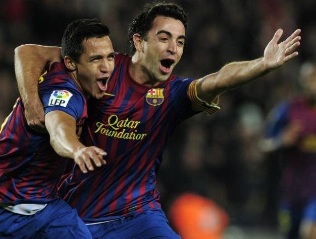 [VIDEO] Alexis le dedica emotivo mensaje a Xavi por su retiro y el español le responde