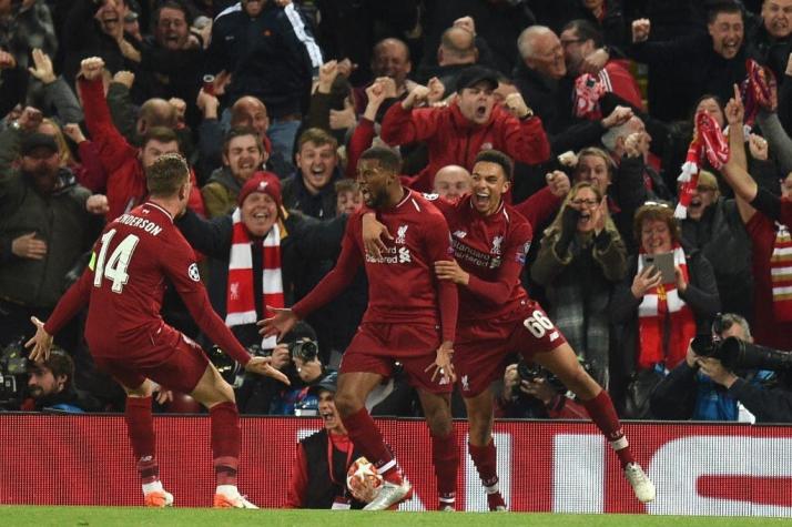 El nuevo héroe de Liverpool: Un niño pasapelotas es apuntado como el responsable de la clasificación