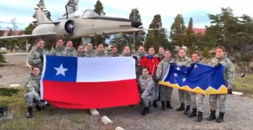 [VIDEO] "Éxito, garra y fuerza": Mujeres de la FACh alientan a La Roja Femenina de cara al Mundial