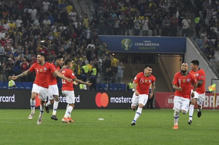 [VIDEO] Según los ojos de Alexis: La eufórica celebración del camarín de La Roja