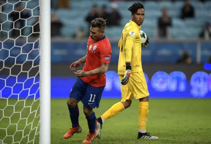 "No pasa nada": Eduardo Vargas recibe lindo mensaje de su esposa tras el penal fallado ante Perú