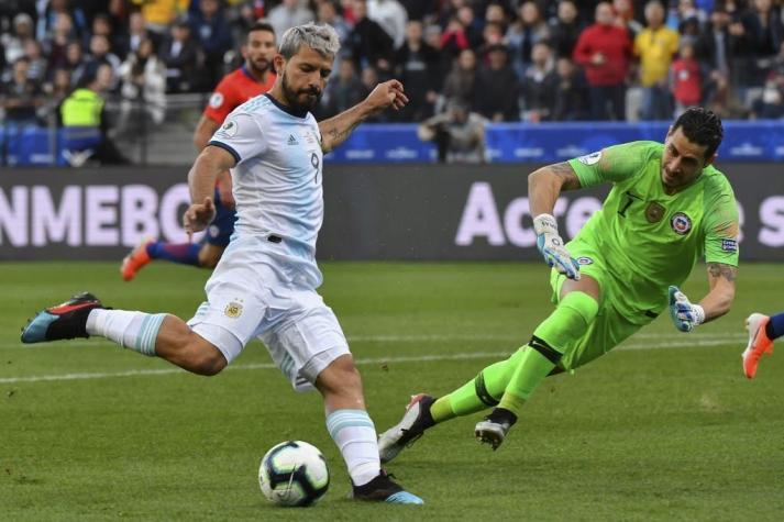 [VIDEO] La viveza de Lionel Messi que terminó en gol del "Kun" Agüero ante la Roja