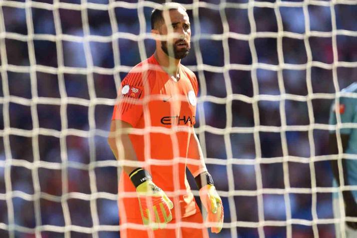 Claudio Bravo es titular en el Manchester City después de casi un año sin jugar
